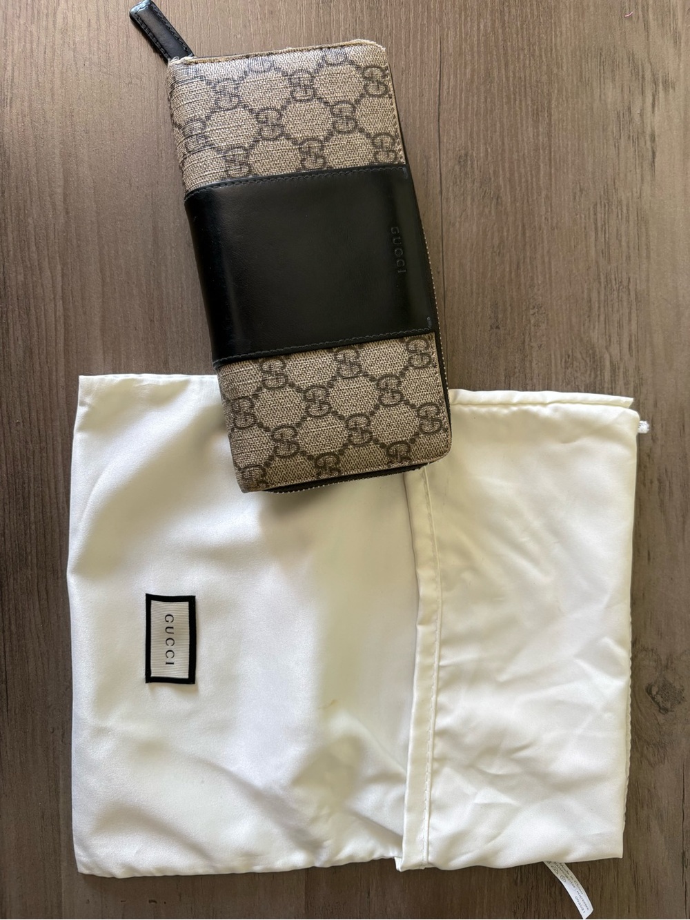 Gucci Vintage GG Monogram Canvas Zip Around Long Wallet Black w/ Box Dust Bag